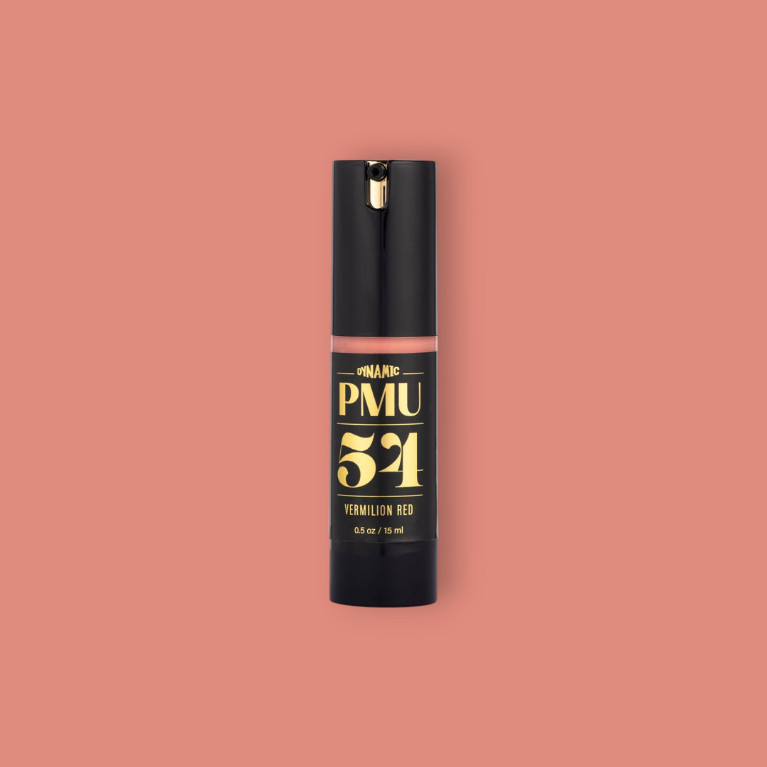 Pigmentos PMU Dynamic 54 Vermilion Red: un rosa anaranjado vibrante para unos labios cálidos y luminosos.