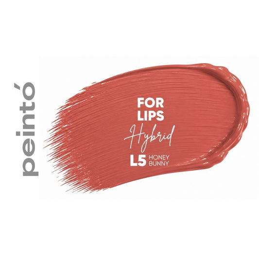Swatch Peintó L5 Honey Bunny, pigmento ibrido PMU per labbra color nude corallo caldo.
